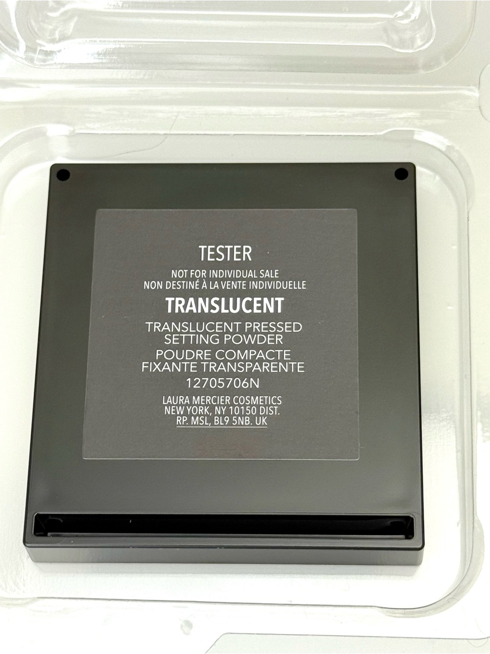Laura Mercier • Translucent Pressed Setting Powder - Picture 7 of 8